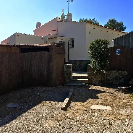 Holiday home Petit Paradis *